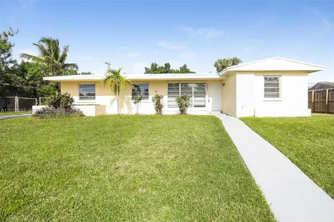 16025 SW 99th Avenue Miami FL 33157