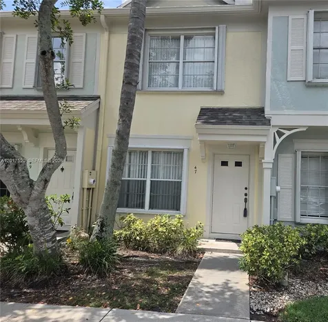 47 Simonton Circle Weston FL 33326
