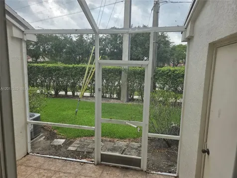 47 Simonton Circle Weston FL 33326
