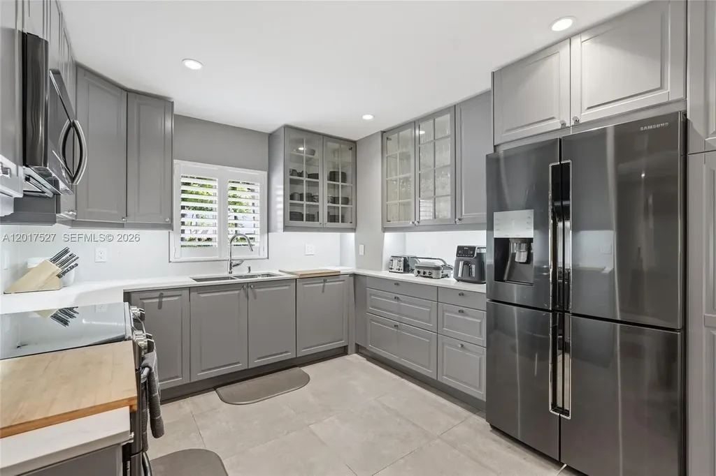 4002 S Cypress Lane Pompano Beach FL 33069