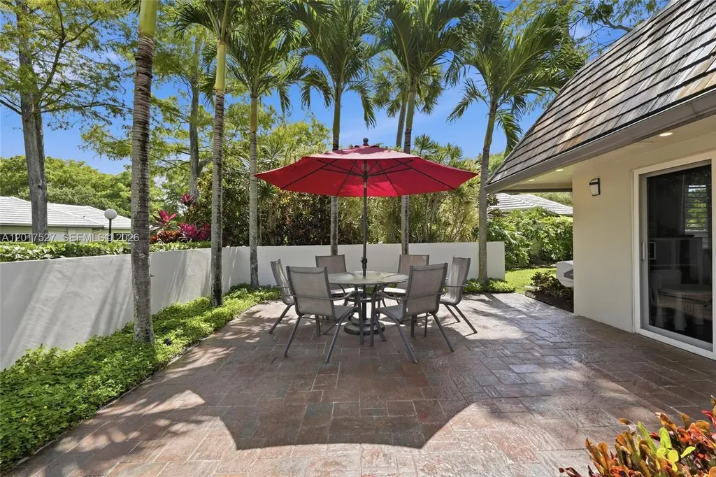 4002 S Cypress Lane Pompano Beach FL 33069