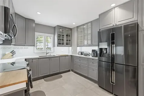 4002 S Cypress Lane Pompano Beach FL 33069