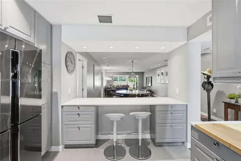 4002 S Cypress Lane Pompano Beach FL 33069