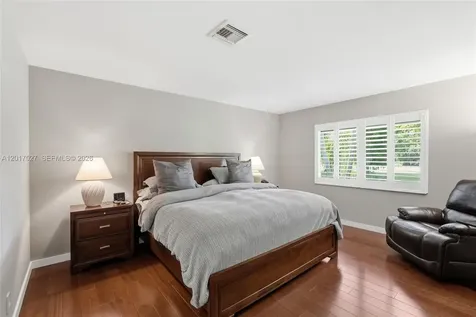 4002 S Cypress Lane Pompano Beach FL 33069