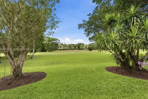4002 S Cypress Lane Pompano Beach FL 33069