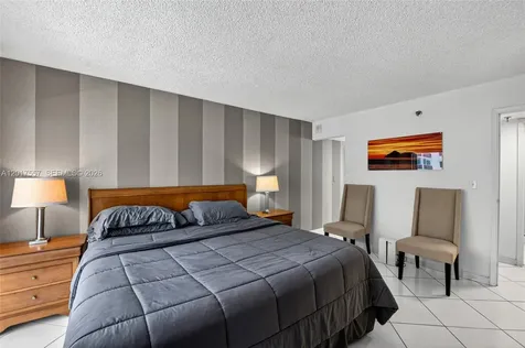2401 Collins Avenue Miami Beach FL 33140