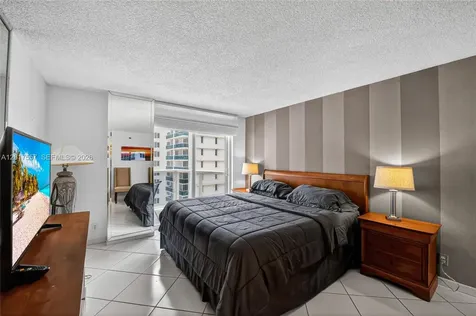 2401 Collins Avenue Miami Beach FL 33140