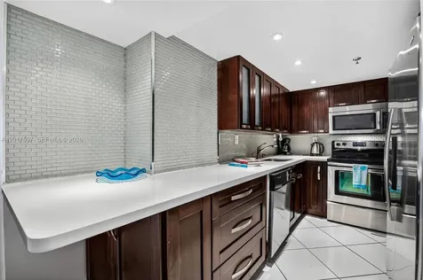 2401 Collins Avenue Miami Beach FL 33140