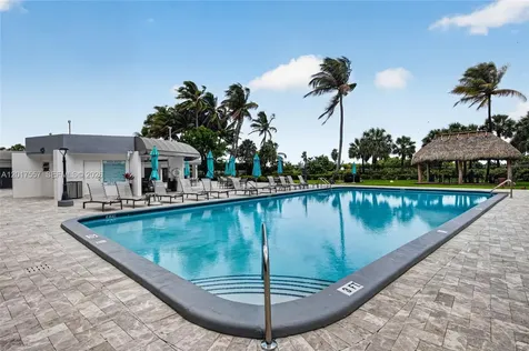 2401 Collins Avenue Miami Beach FL 33140