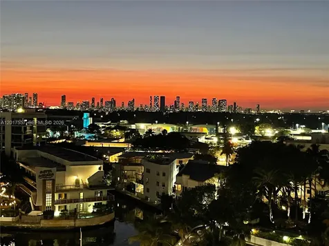 2401 Collins Avenue Miami Beach FL 33140