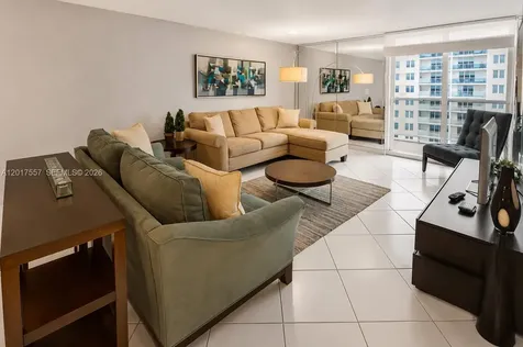 2401 Collins Avenue Miami Beach FL 33140