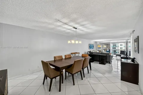 2401 Collins Avenue Miami Beach FL 33140