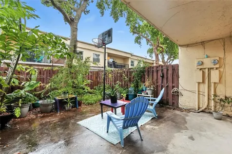 4165 SW 66th Terrace Davie FL 33314