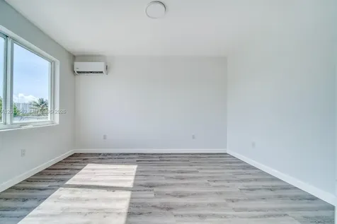 2352 SW 5th Street Miami FL 33135