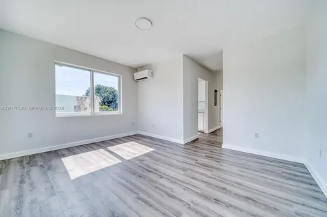 2352 SW 5th Street Miami FL 33135