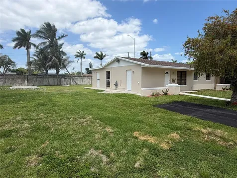 10375 SW 152nd Terrace Miami FL 33157