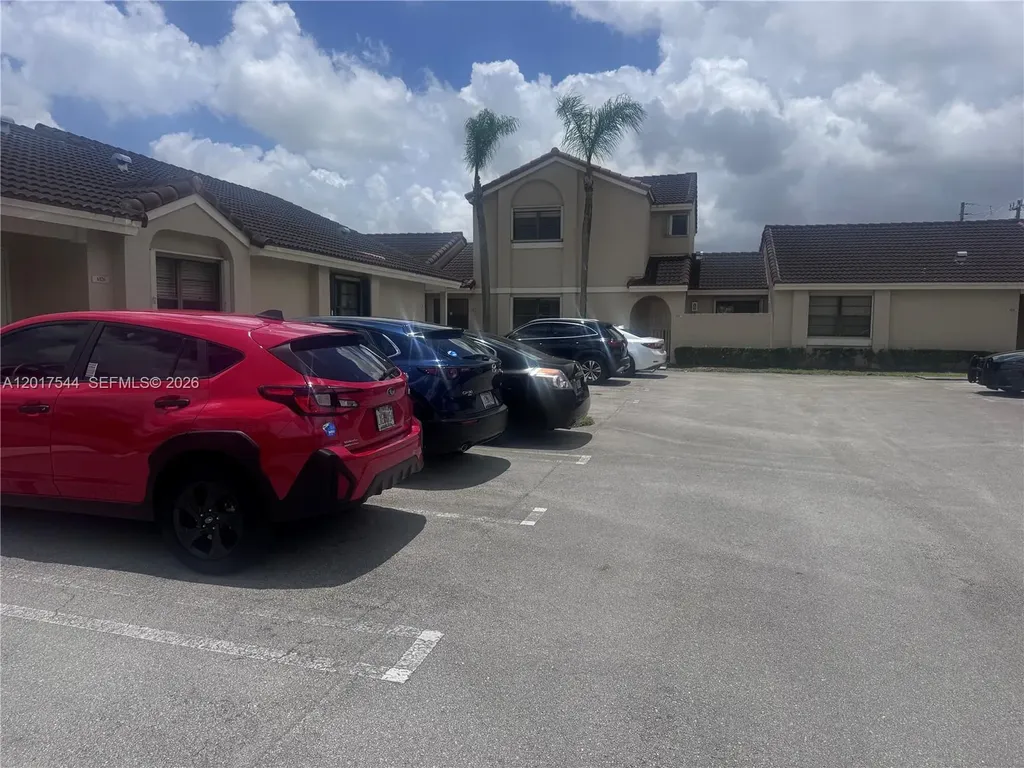 6532 NW 170th Terrace Hialeah FL 33015