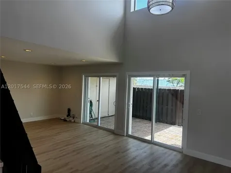 6532 NW 170th Terrace Hialeah FL 33015