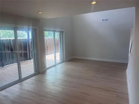 6532 NW 170th Terrace Hialeah FL 33015