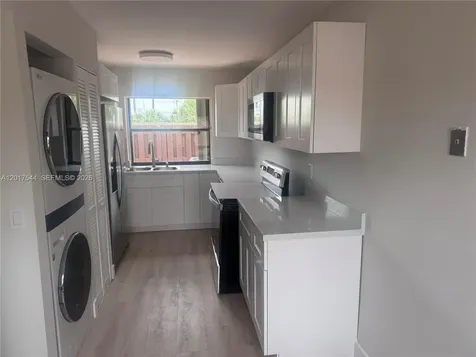 6532 NW 170th Terrace Hialeah FL 33015