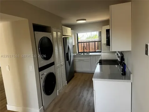 6532 NW 170th Terrace Hialeah FL 33015