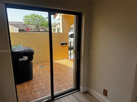 6532 NW 170th Terrace Hialeah FL 33015