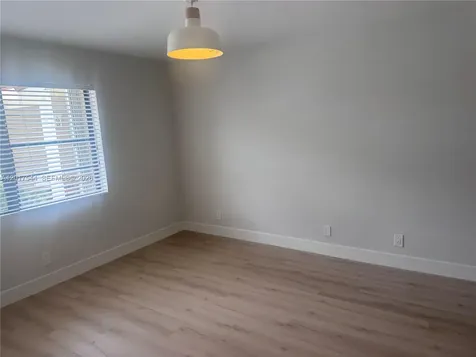 6532 NW 170th Terrace Hialeah FL 33015