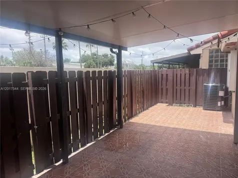 6532 NW 170th Terrace Hialeah FL 33015