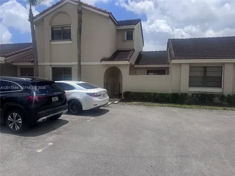6532 NW 170th Terrace Hialeah FL 33015