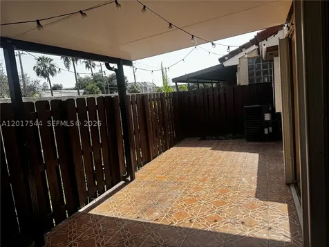6532 NW 170th Terrace Hialeah FL 33015