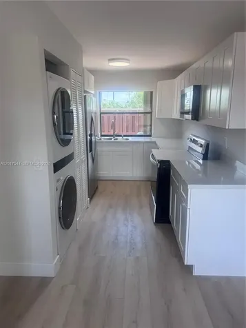 6532 NW 170th Terrace Hialeah FL 33015