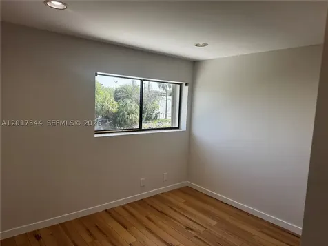 6532 NW 170th Terrace Hialeah FL 33015