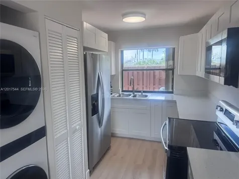 6532 NW 170th Terrace Hialeah FL 33015