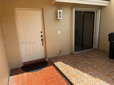 6532 NW 170th Terrace Hialeah FL 33015