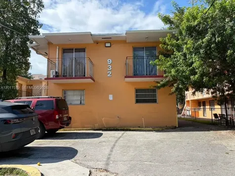932 NW 5th Street Miami FL 33128