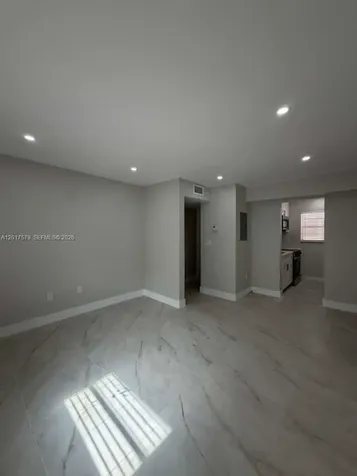 932 NW 5th Street Miami FL 33128