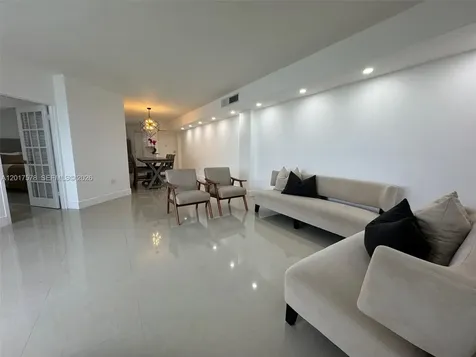 999 Brickell Bay Drive Miami FL 33131