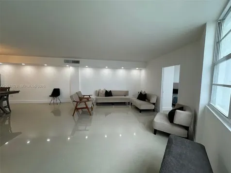 999 Brickell Bay Drive Miami FL 33131