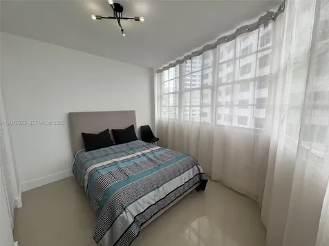 999 Brickell Bay Drive Miami FL 33131