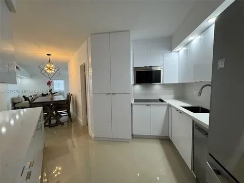 999 Brickell Bay Drive Miami FL 33131