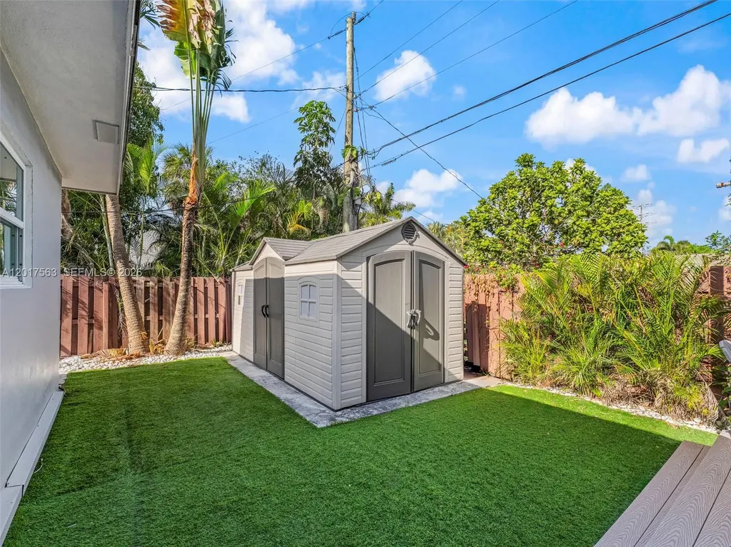 1432 NE 5th Avenue Fort Lauderdale FL 33304