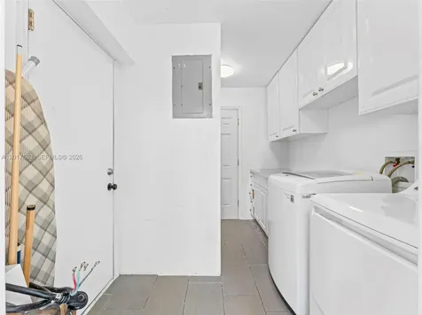 1432 NE 5th Avenue Fort Lauderdale FL 33304