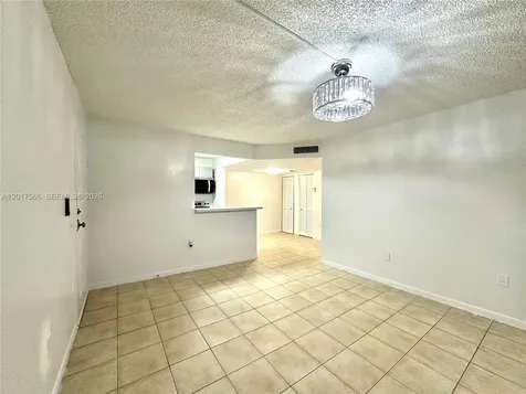7215 NW 179th Street Hialeah FL 33015