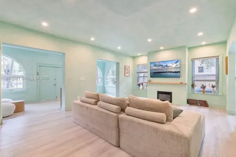 22 NE 44th Street Miami FL 33137