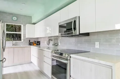 22 NE 44th Street Miami FL 33137
