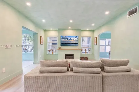 22 NE 44th Street Miami FL 33137