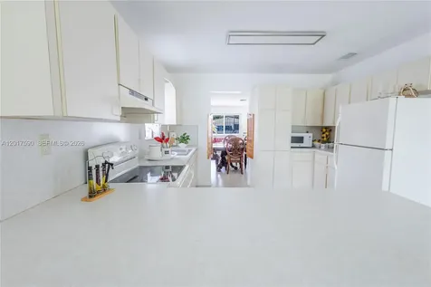 10 NW 60th Court Miami FL 33126