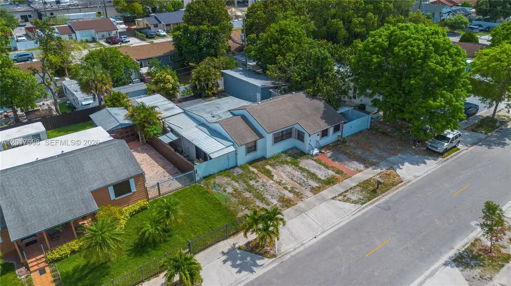 661 E 7th Street Hialeah FL 33010