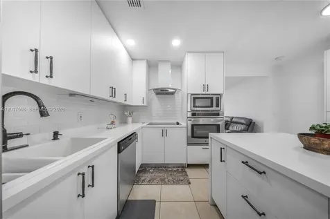 661 E 7th Street Hialeah FL 33010