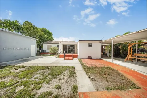 661 E 7th Street Hialeah FL 33010